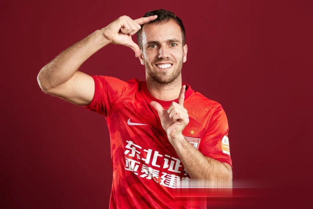 问鼎-关于窗口期世预赛传出新动向，北京国安完成体检，高层表态：球迷炸锅，心理建设被强调的信息