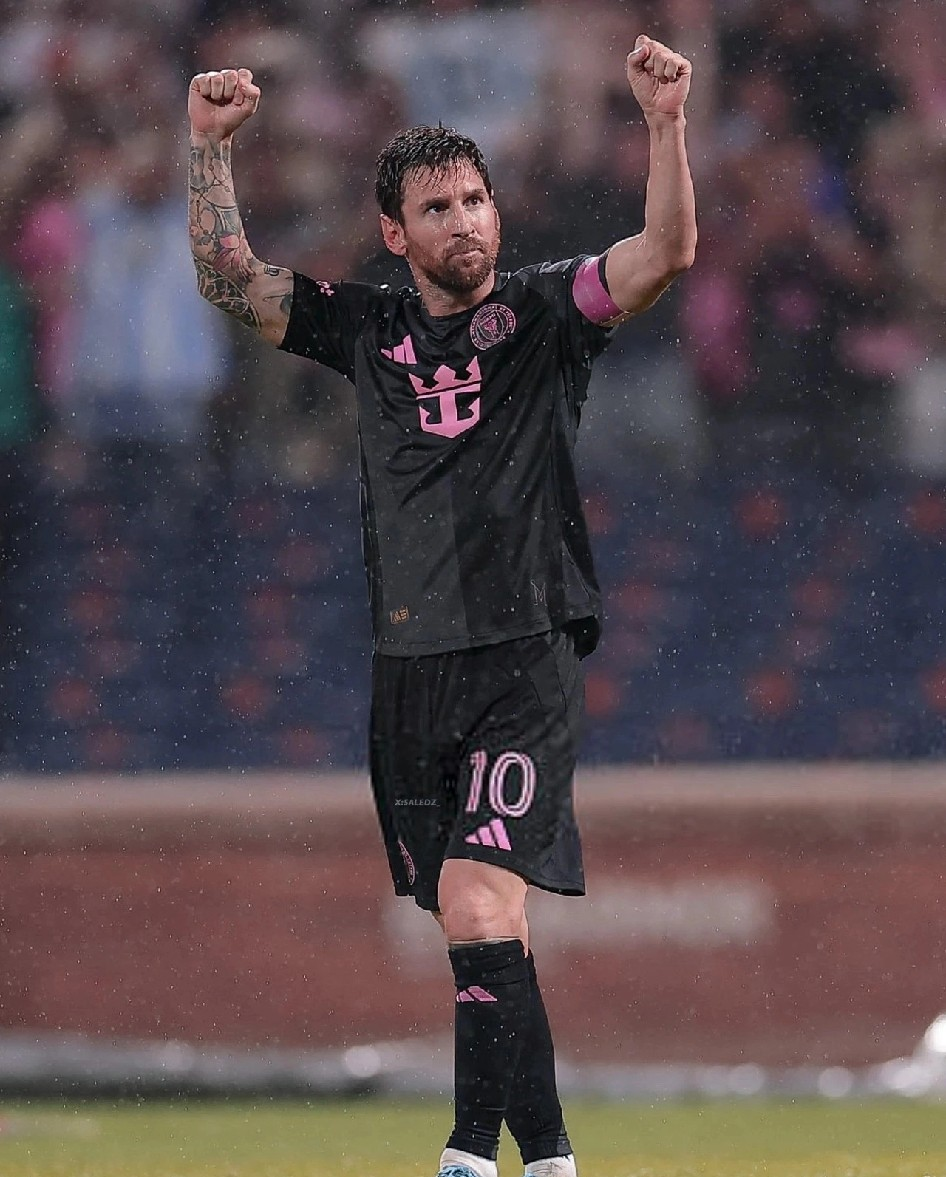 问鼎-包含梅西迎来三赛季高光表现，瑞士队球迷沸腾！的词条