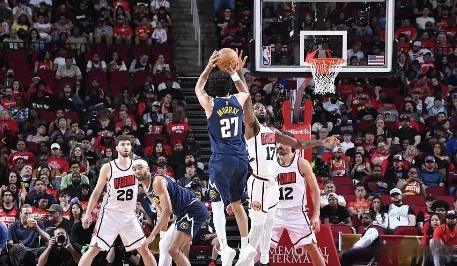 问鼎-穆雷在掘金比赛中惊险取胜，势不可挡引发热议！的简单介绍